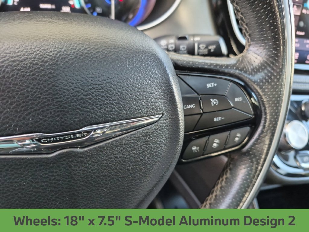 Used 2021 Ceramic Gray Clearcoat Chrysler Limited image 21