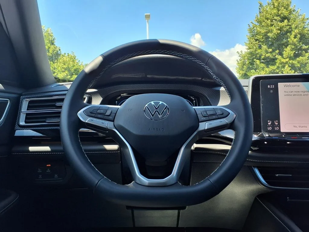 New 2026 Avocado Green Pearl Volkswagen 2.0T SEL image 14