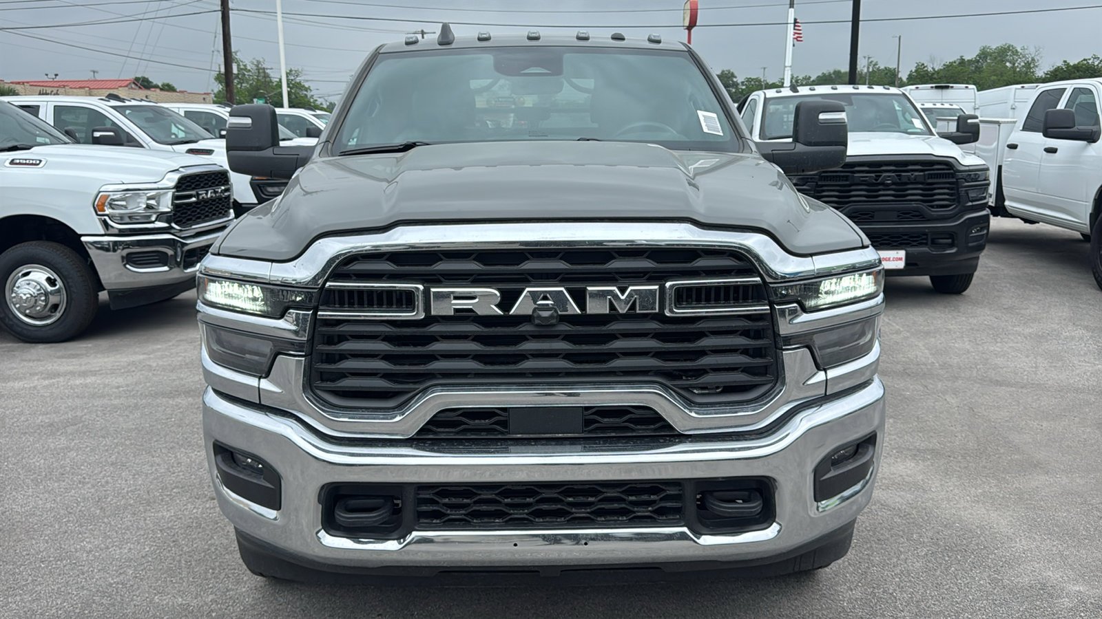 New 2026 Ceramic Gray Clear-Coat Exterior Paint RAM Tradesman image 2