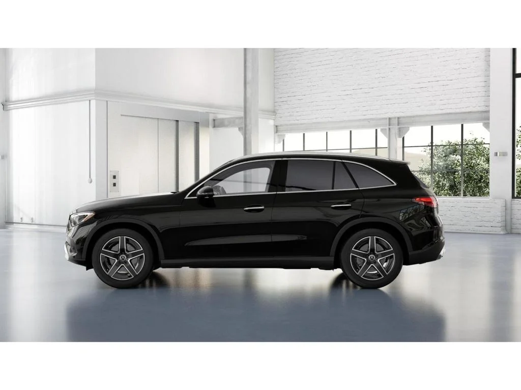 New 2027 Black Mercedes-Benz GLC 300 image 34
