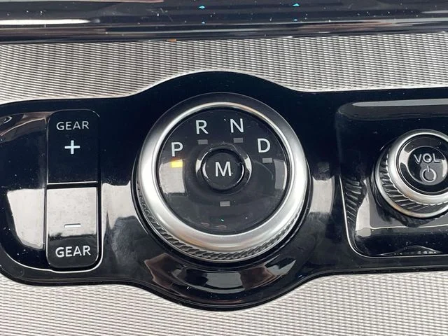 Used 2025 Oxford White Ford Active image 30