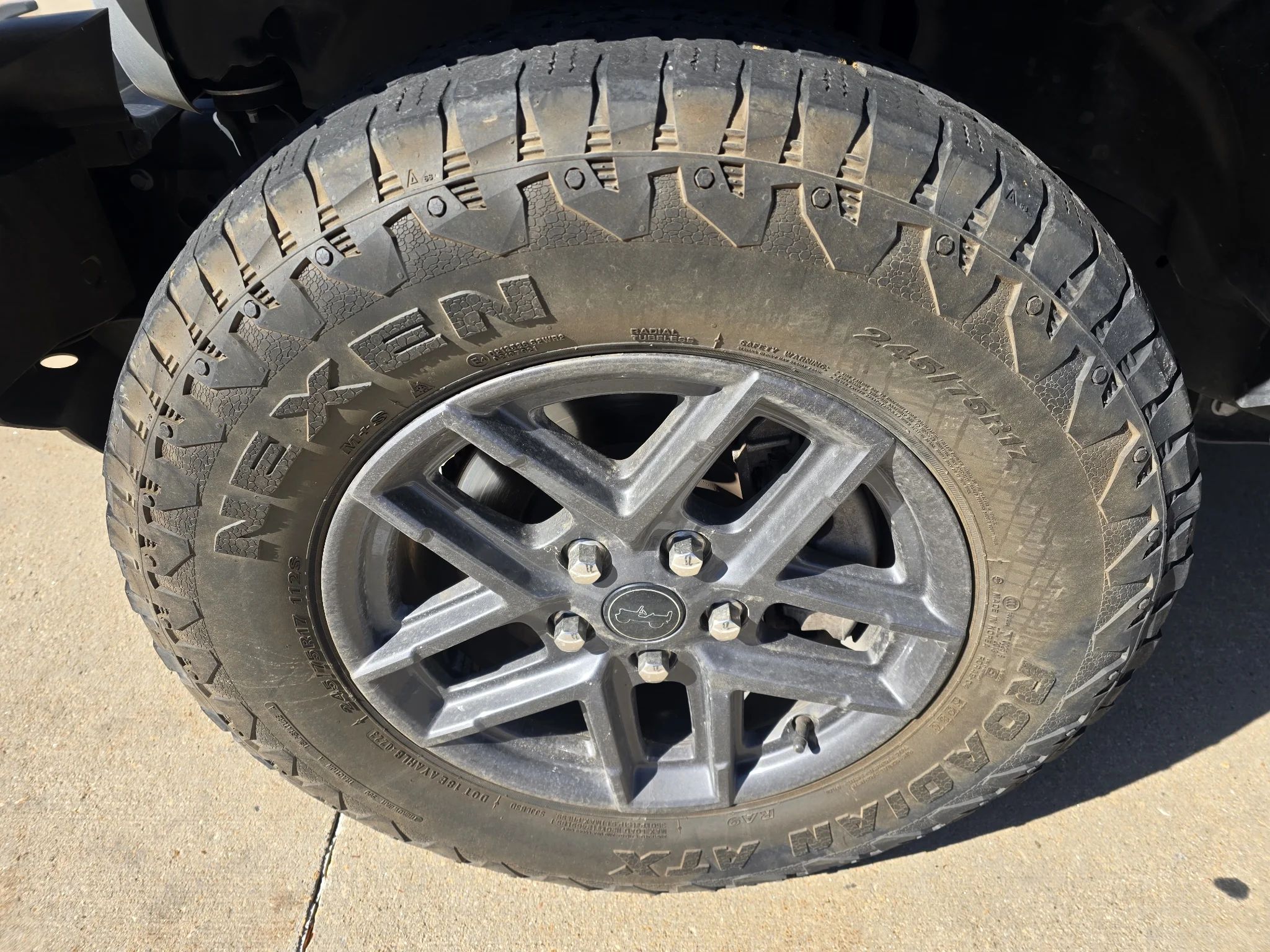Used 2024 Silver Zynith Clearcoat Jeep Sport S image 10