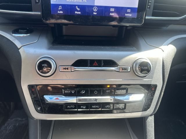 Used 2022 Blue Ford XLT image 18