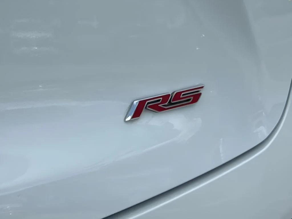 Used 2023 White Chevrolet LT image 20