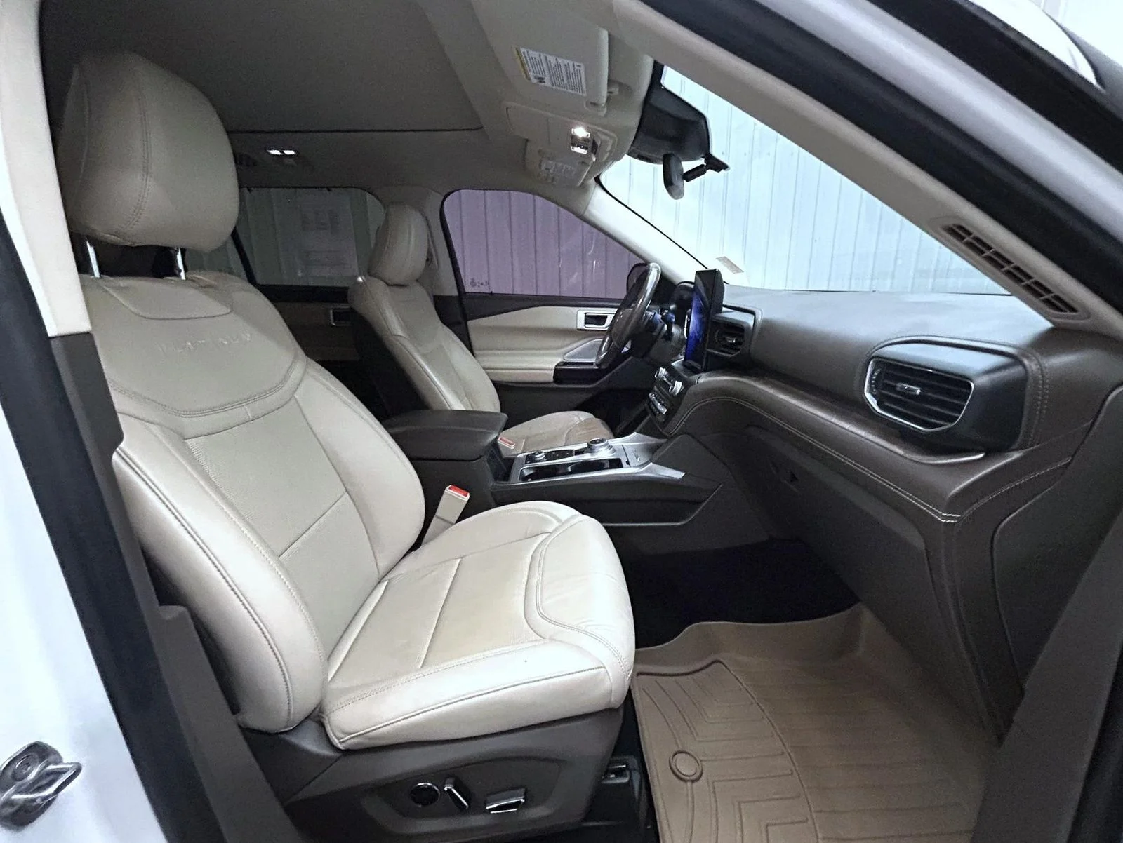Used 2020 White Ford Platinum image 15