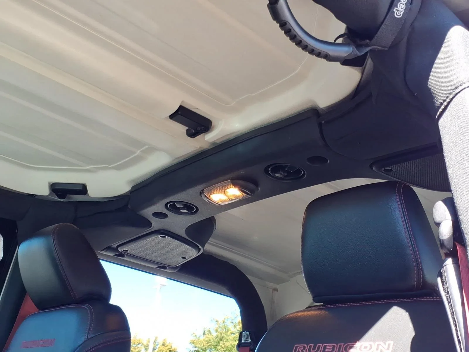 Used 2018 Black Clearcoat Jeep Rubicon Recon image 11