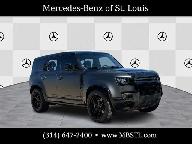 2025 Land Rover Defender 110 V8 P525's photo