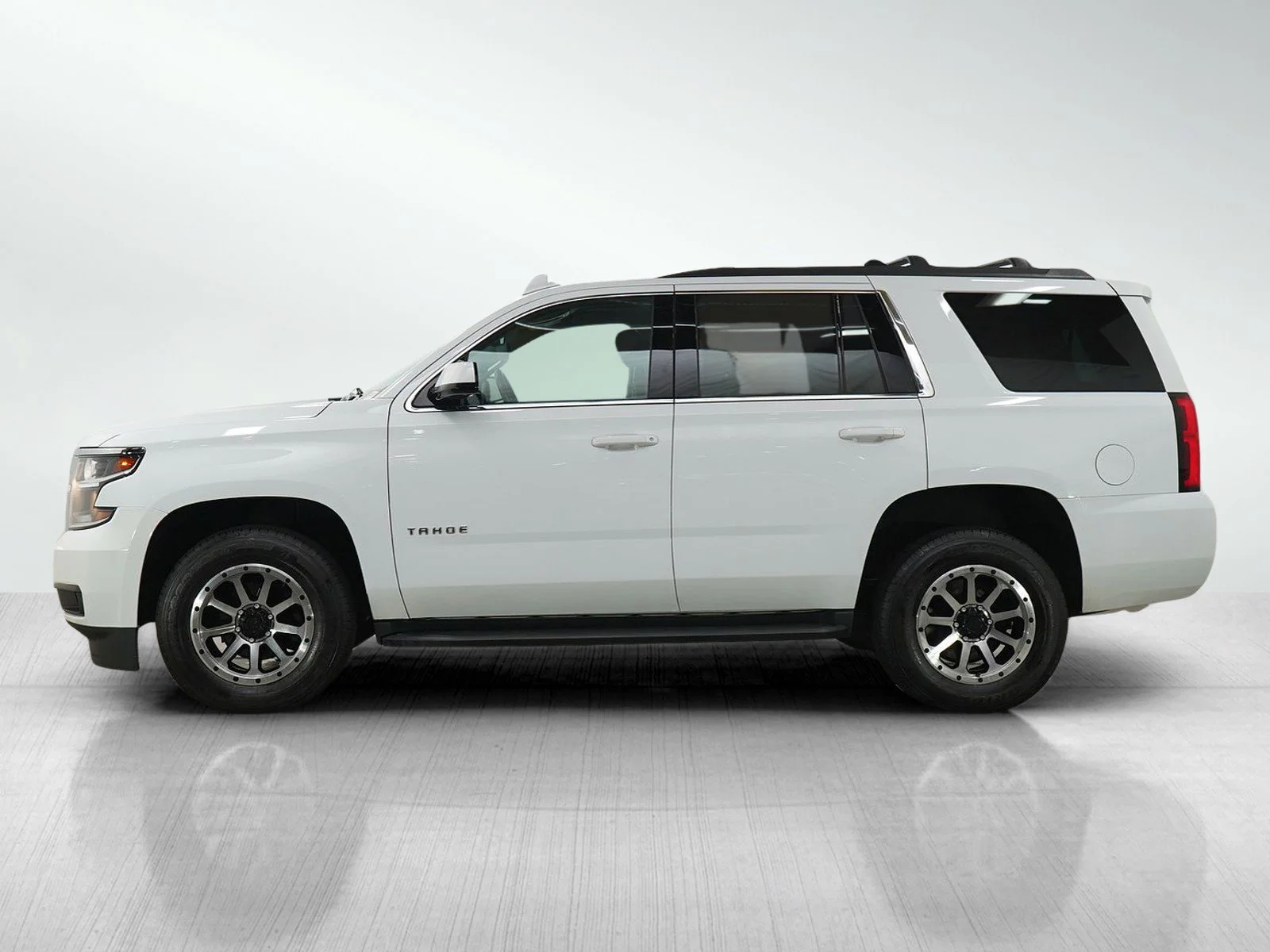 Used 2019 Chevrolet Tahoe LS with VIN 1GNSKAKC2KR343074 for sale in Minneapolis, Minnesota