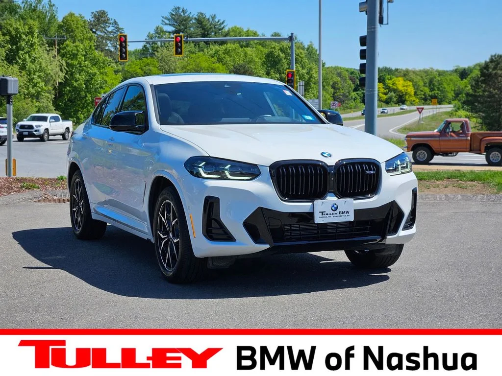 2024 BMW X4 M40i's photo