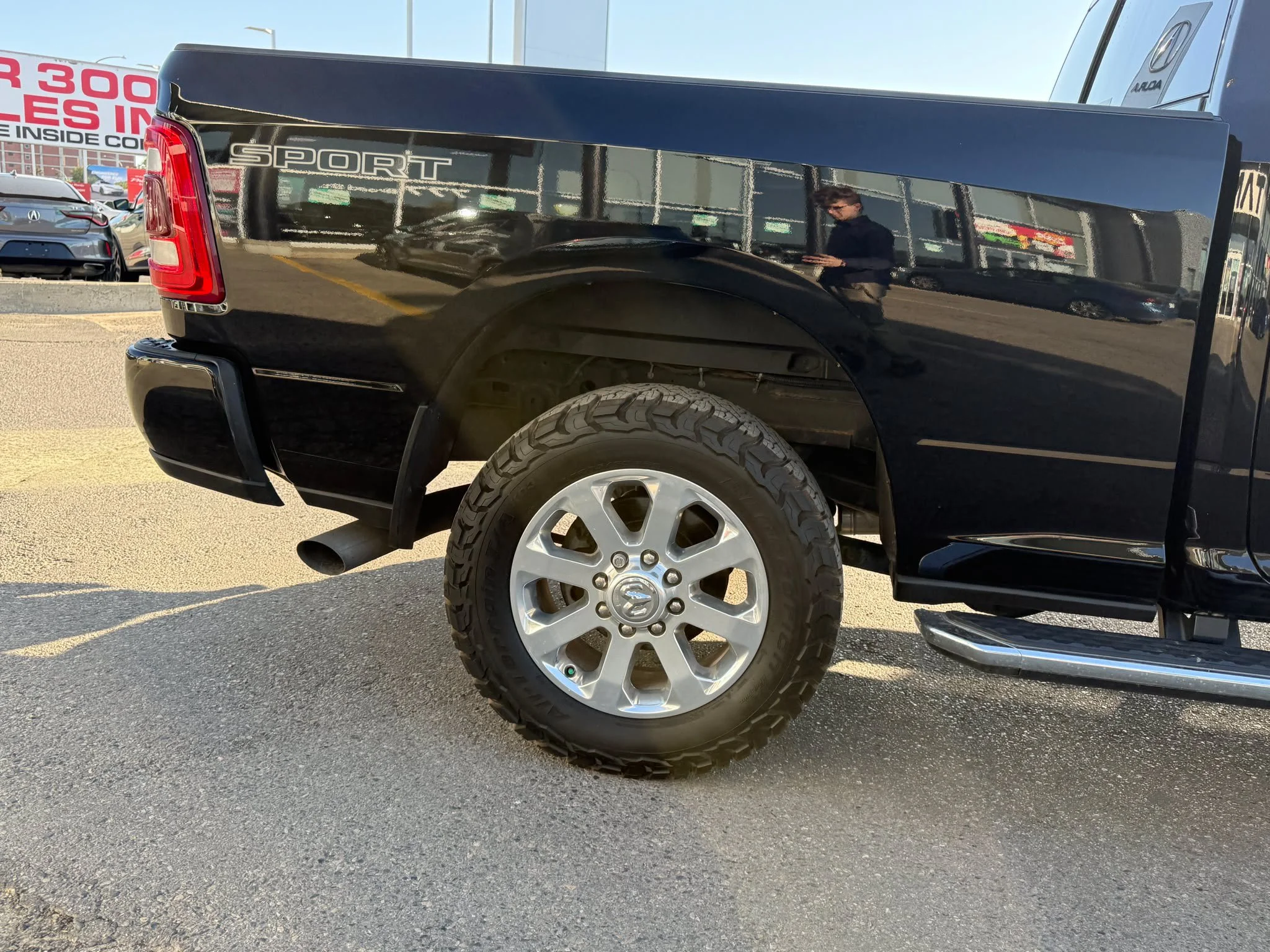 Certified Used 2023 Diamond Black Crystal Pearlcoat Ram Laramie 4x4*6.7L Cummins Diesel | Cooled Leather | Sunroof | Htd Wheel | Tow Pkg | 6ft Box | Navi image 12