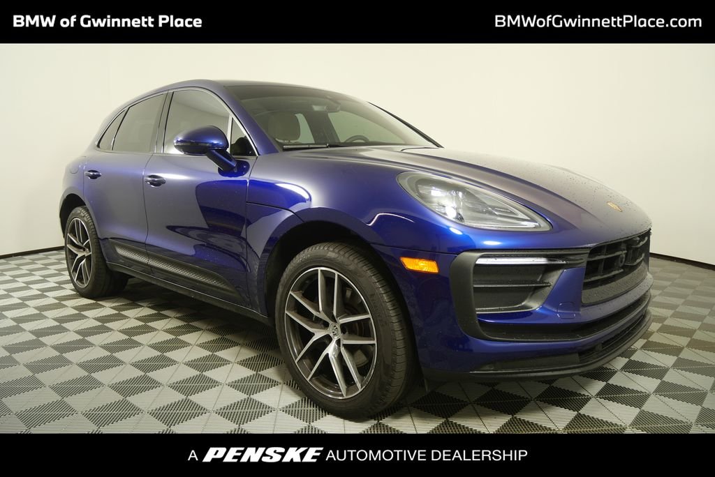 2025 Porsche Macan Base