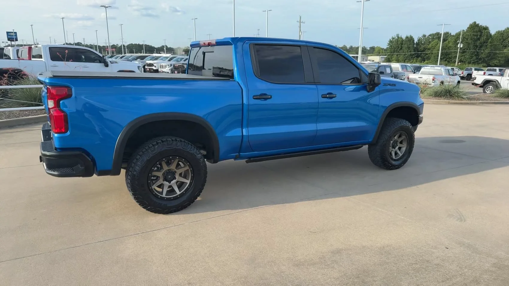 Used 2024 Glacier Blue Metallic Chevrolet ZR2 image 9
