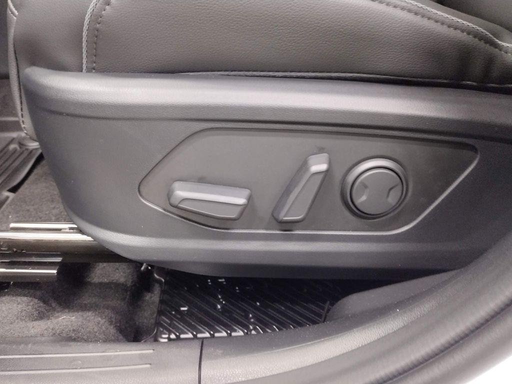 New 2026 White Pearl Hyundai Limited image 24