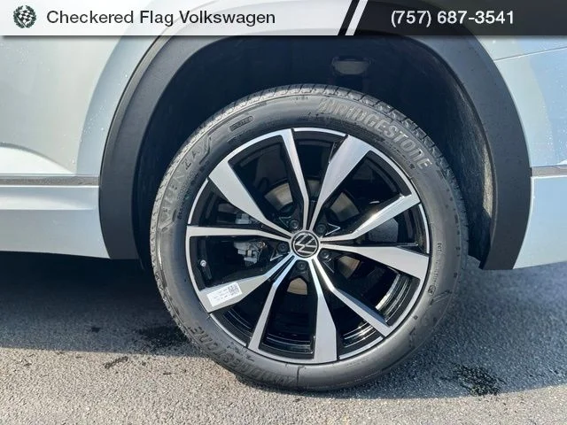 New 2026 White Volkswagen 2.0T SEL Premium R-Line image 7