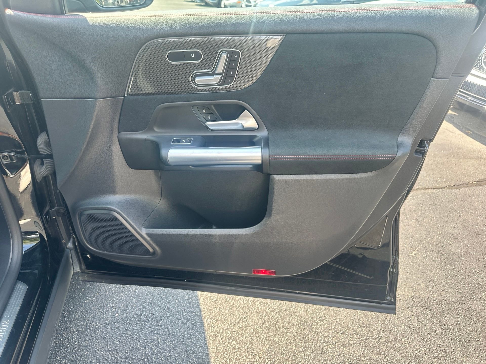 Used 2023 Black Mercedes-Benz GLA 250 image 19
