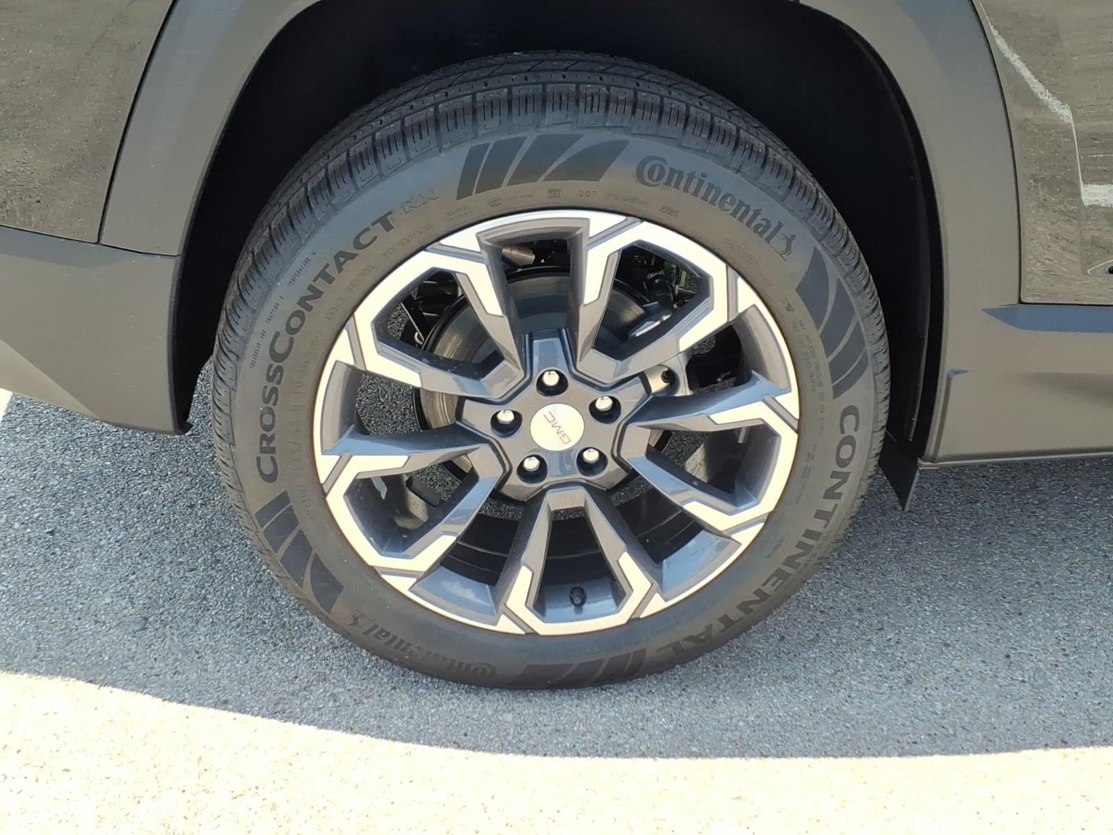 New 2027 Ebony Twilight Metallic GMC Elevation image 77