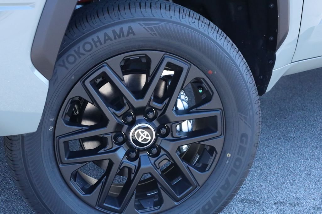 2026 Toyota Tundra Limited - Photo 15