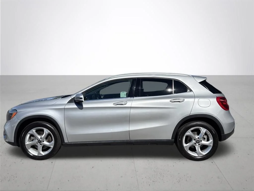 Used 2018 Silver Mercedes-Benz GLA 250 image 10