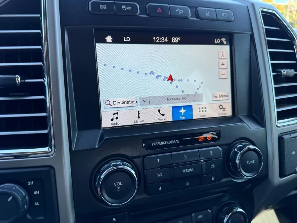 Used 2017 Magnetic Metallic Ford Lariat image 21