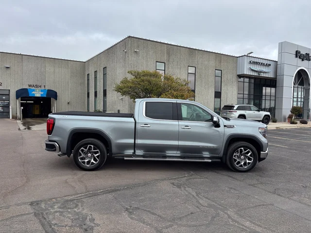 2024 GMC Sierra 1500 SLT