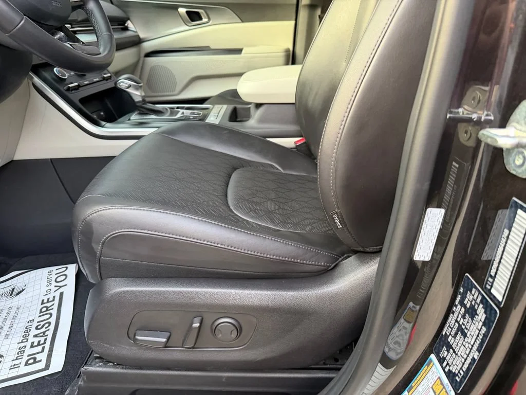2024 Kia Carnival LX Seat Pkg - Photo 14