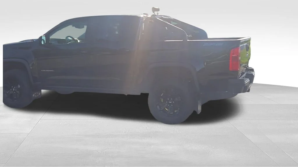 Used 2019 Black Chevrolet ZR2 image 5
