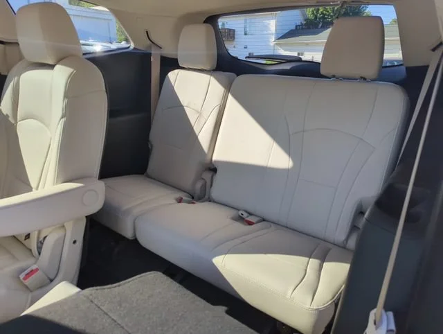 Used 2023 Includes Spectra Gray lower exterior accent color.) Buick Essence image 38