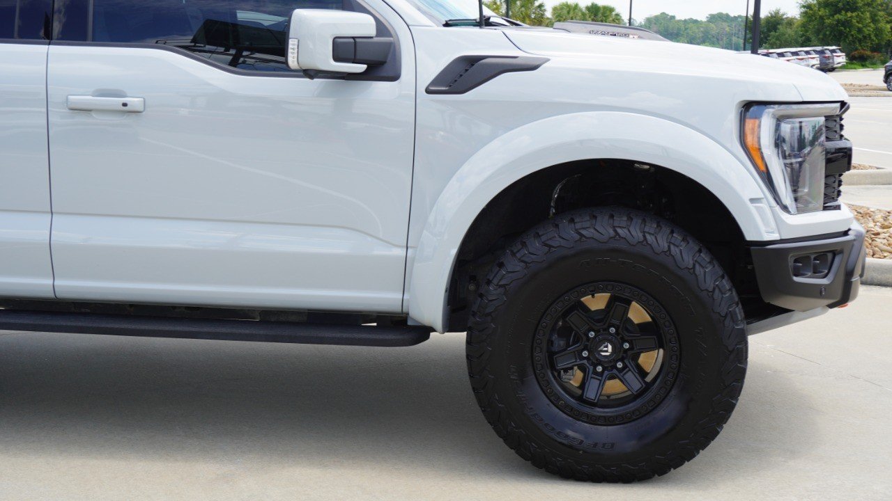 Used 2023 White Ford Raptor image 9