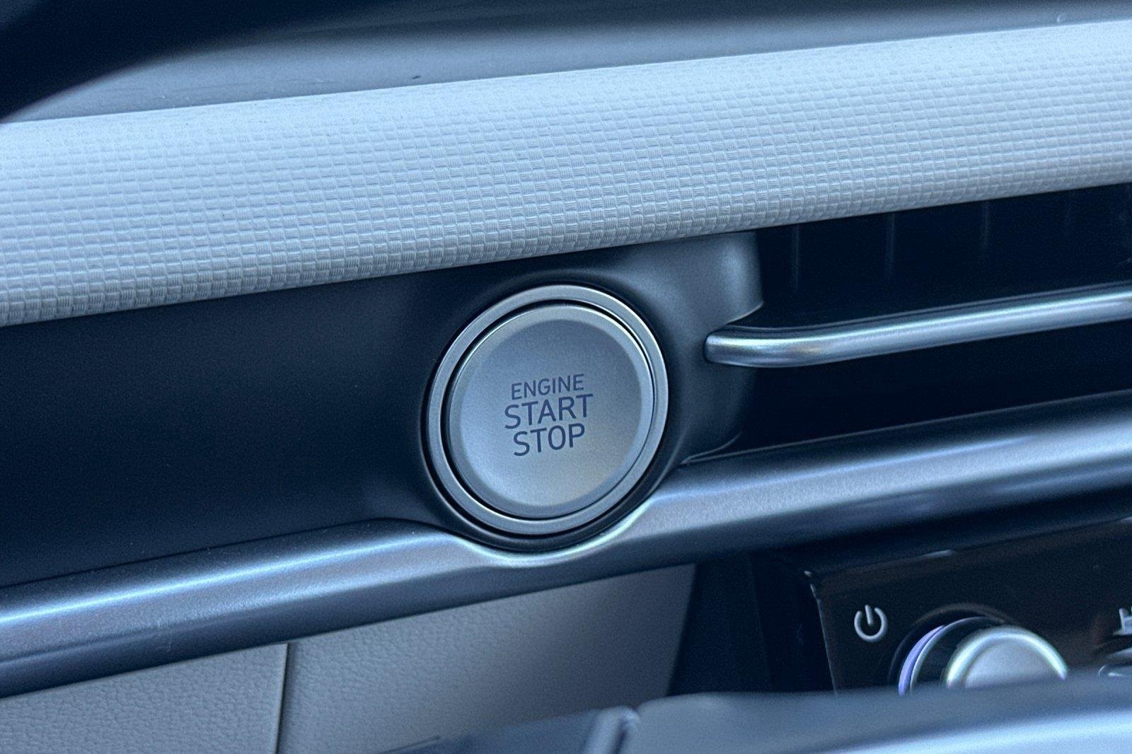 New 2026 Ecotronic Gray Hyundai SE image 22