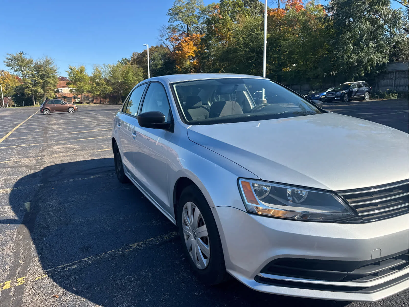 Used 2015  Volkswagen 2.0L S image 6