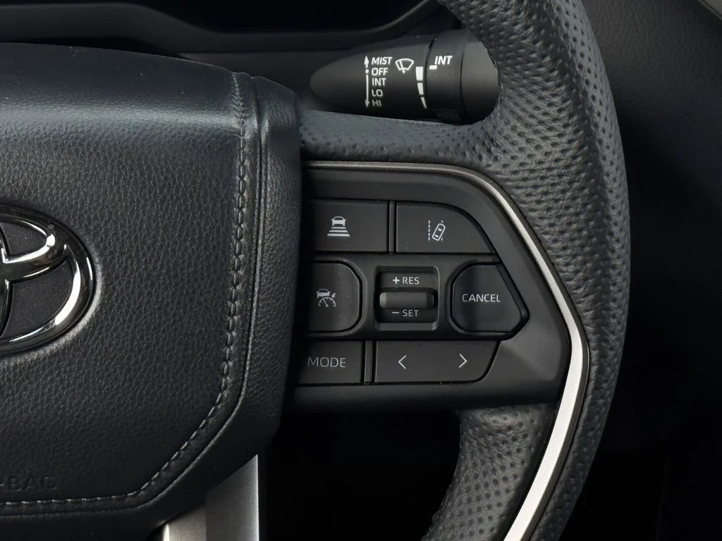 Used 2025  Toyota Limited image 16