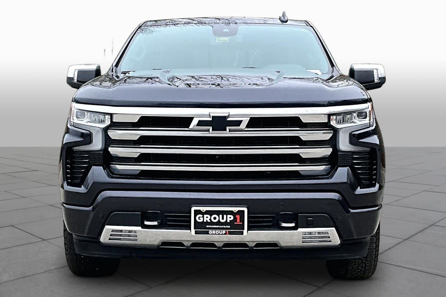 Used 2023 Dark Ash Metallic Chevrolet High Country image 4