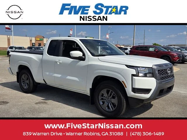 2025 Nissan Frontier SV