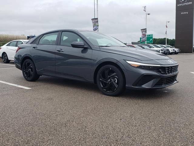 New 2026 Gray Hyundai SEL Sport image 3