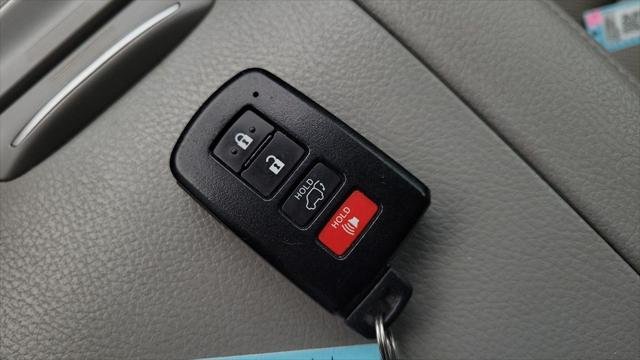 Certified Used 2019 CELESTIAL SILVER METALLIC Toyota  image 23