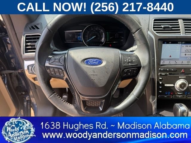 Used 2017 Blue Jeans Metallic Ford Limited image 14