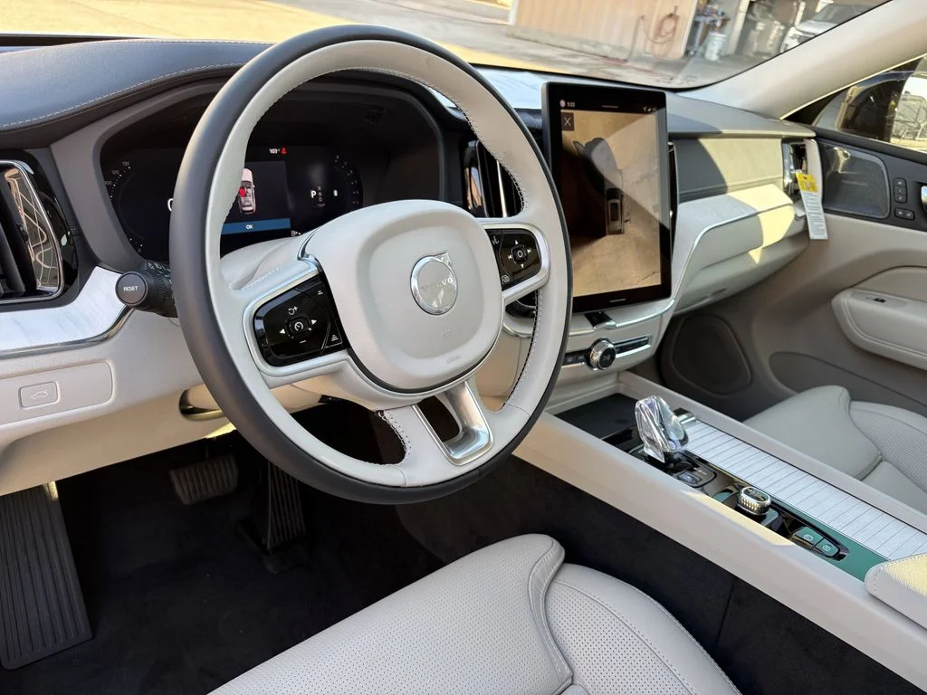New 2026 Crystal White Volvo Ultra image 14