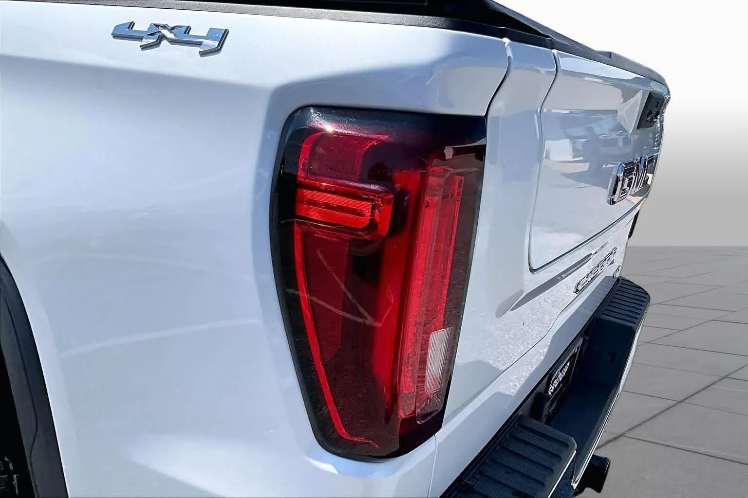 2022 GMC Sierra 1500 SLT - Photo 26