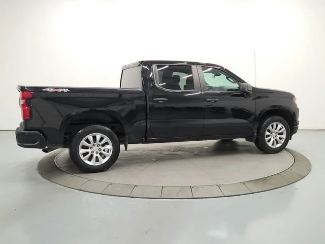 Used 2022 Black Chevrolet Custom image 8