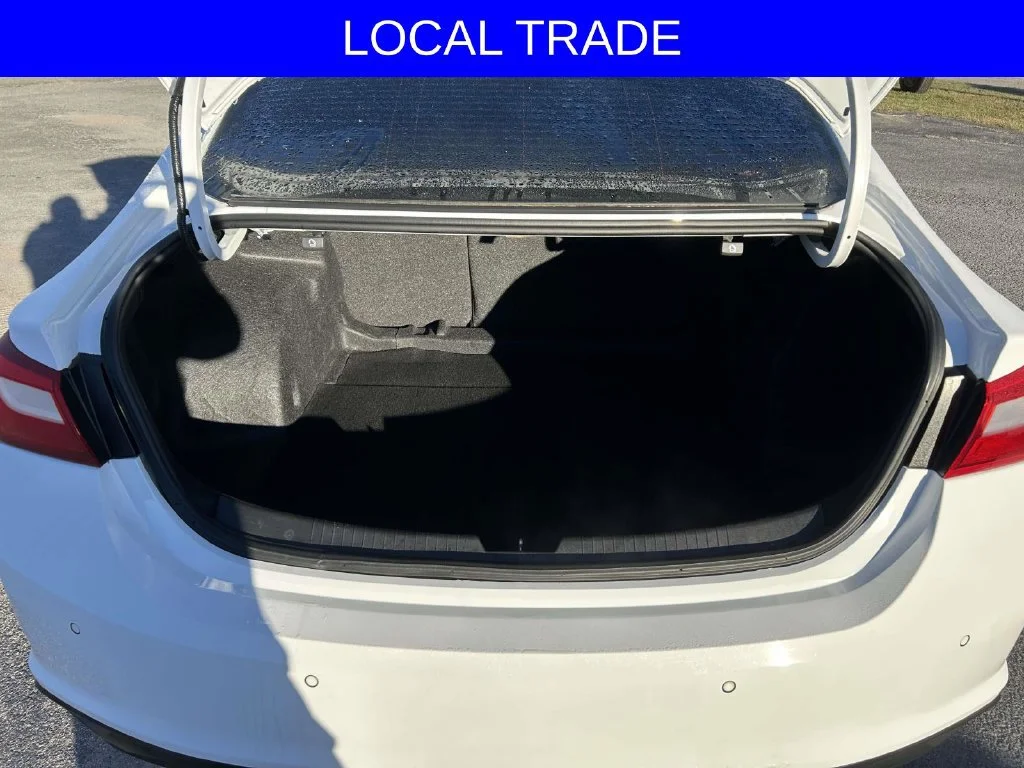 Used 2024 Summit White Chevrolet LS image 11