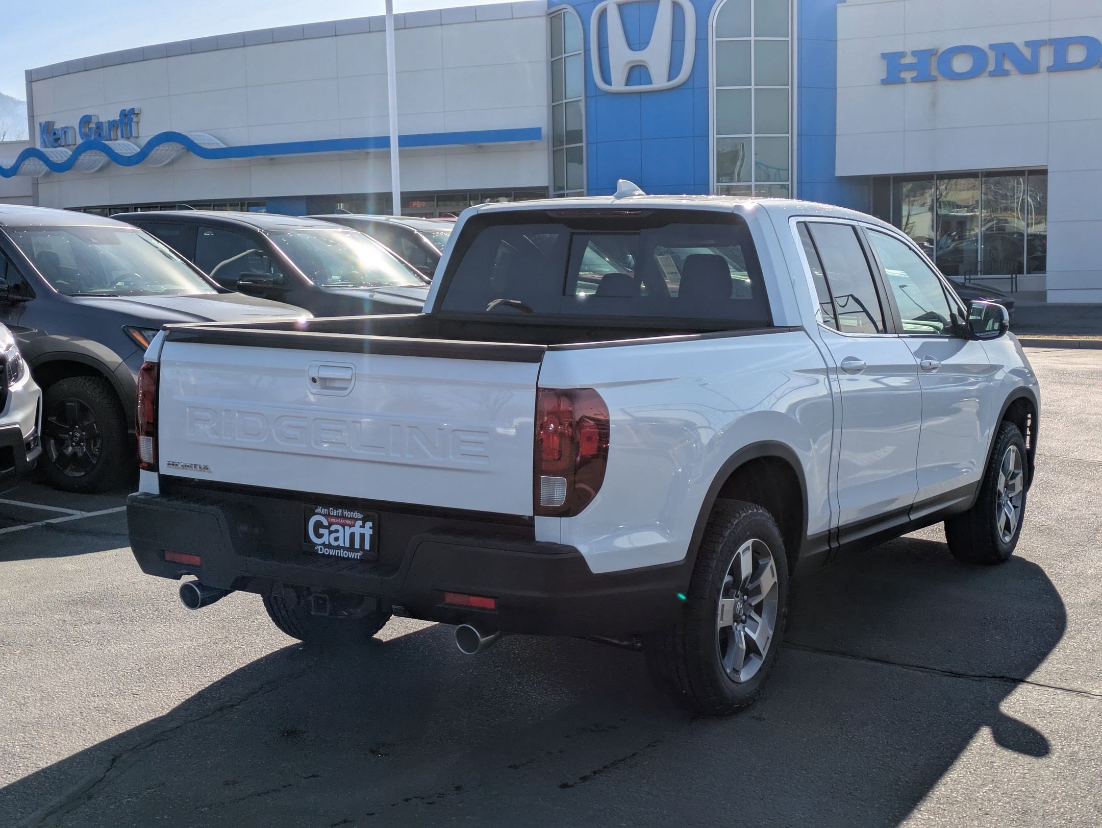New 2026 Platinum White Pearl Honda RTL image 3