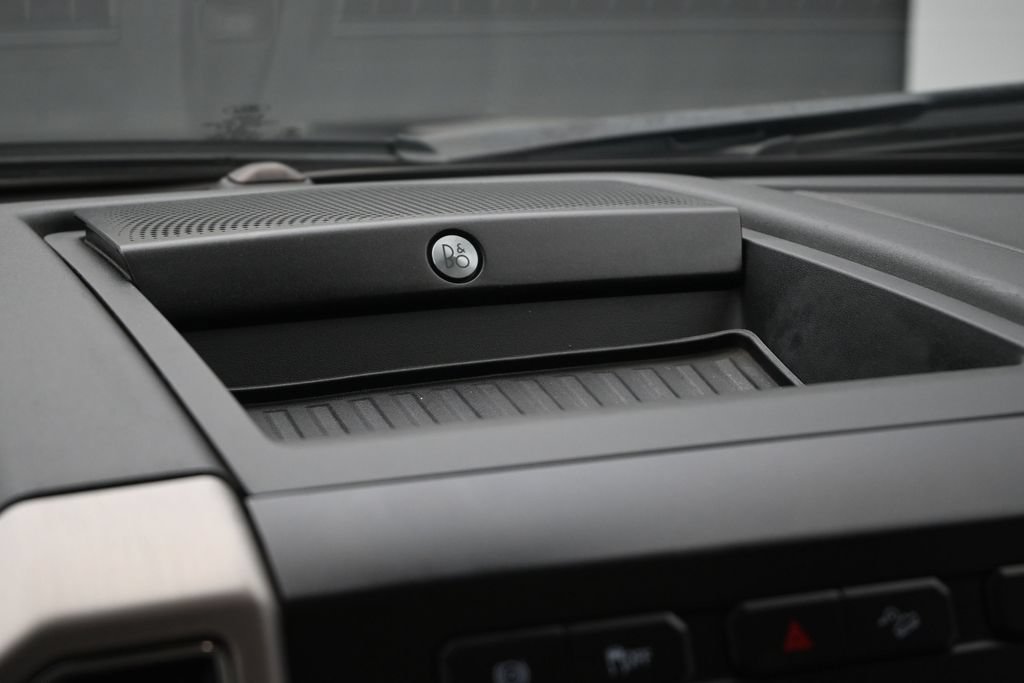 Used 2019 Black Ford Platinum image 20