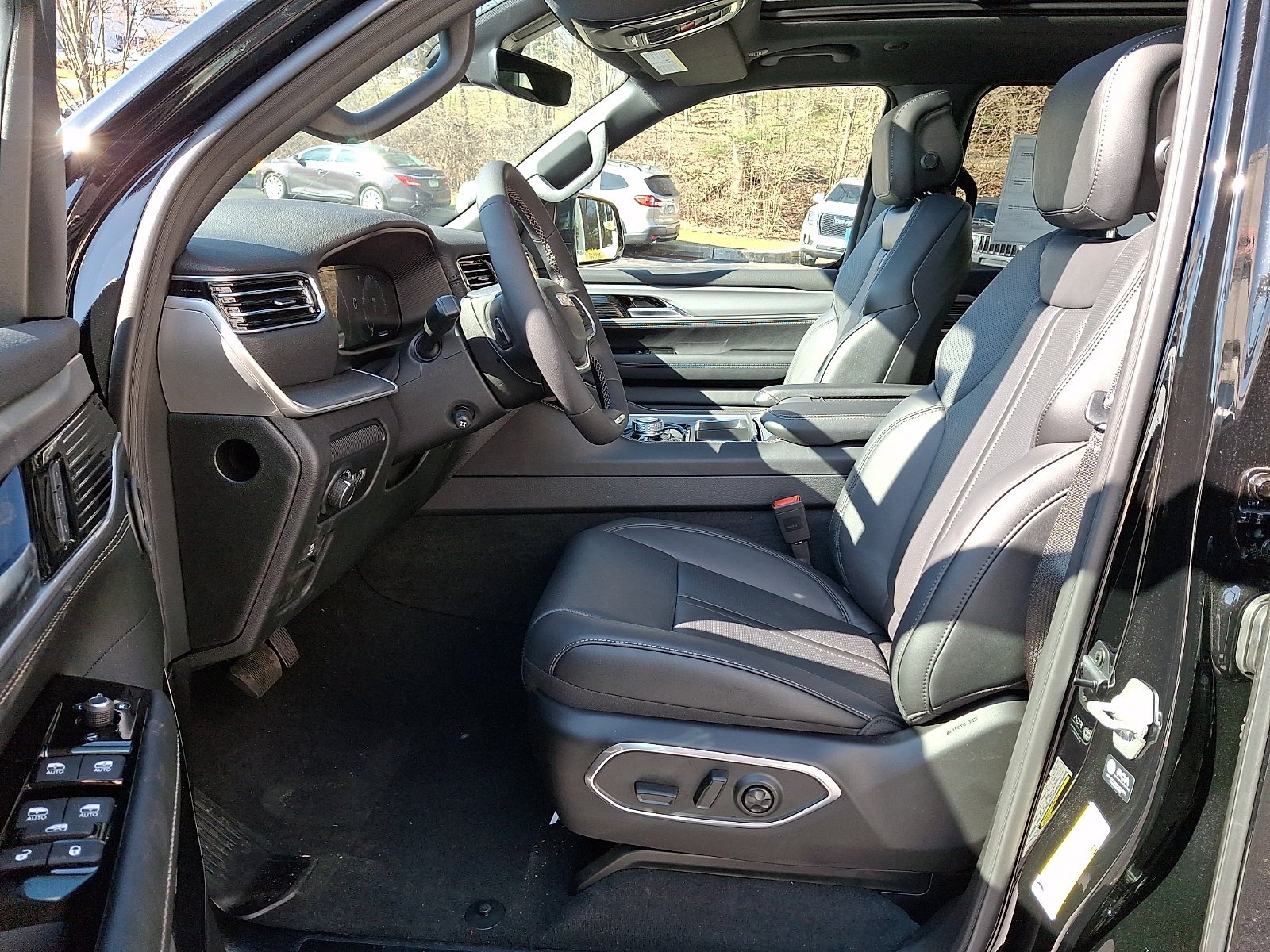 New 2026 High Gloss Black Exterior Paint Jeep Limited Altitude image 9