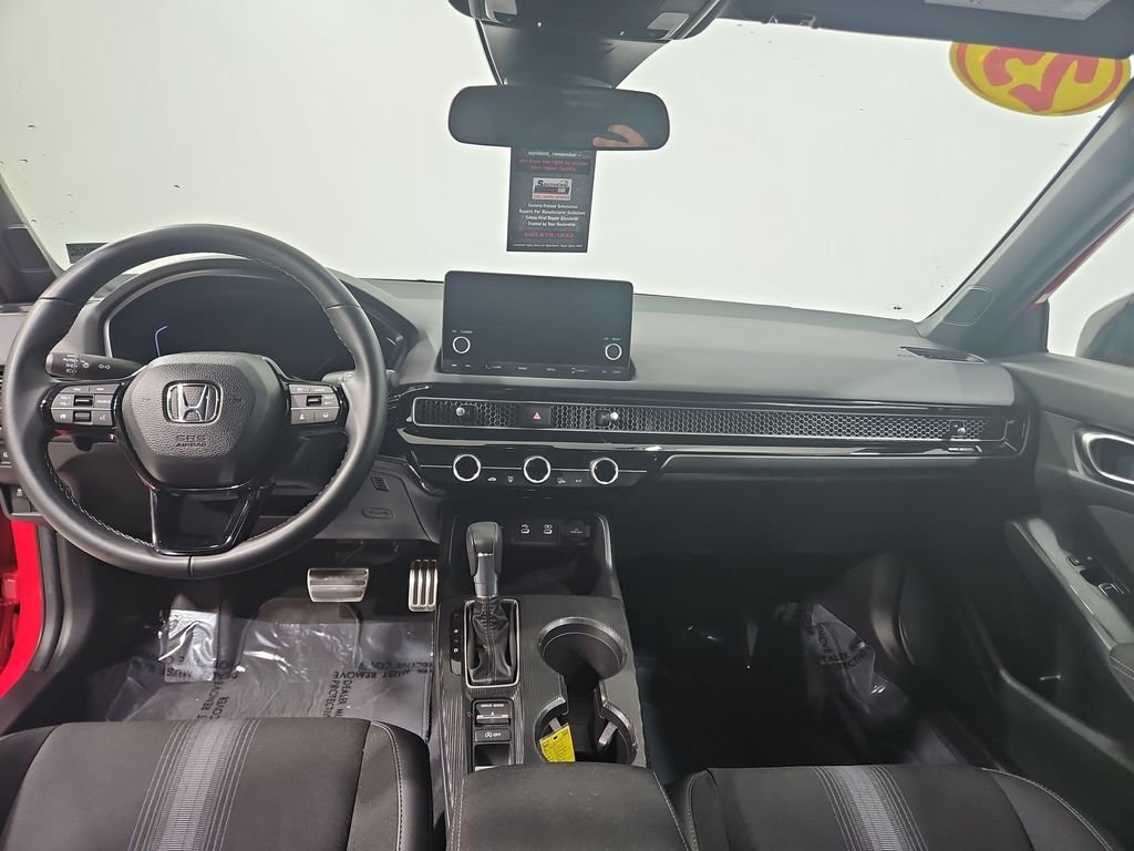 Used 2025  Honda Sport image 12