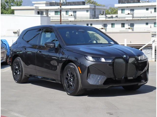 2026 BMW iX xDrive45's photo