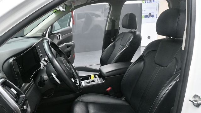 Used 2021 White Kia EX image 28