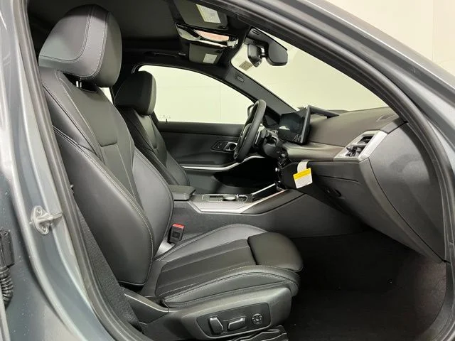 2025 BMW 3 Series 330i - Photo 22