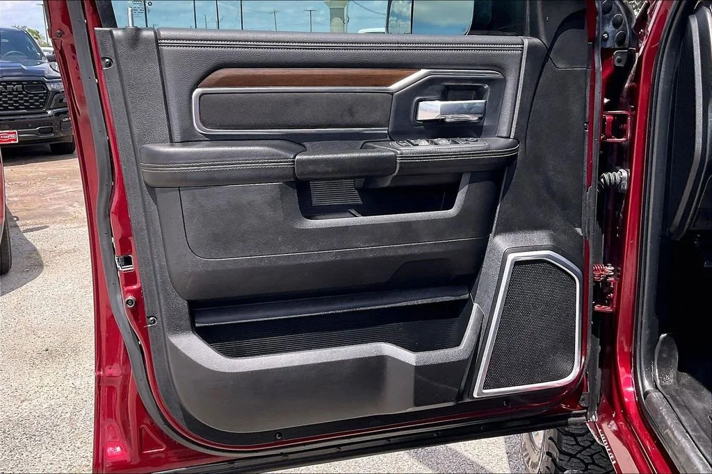 Used 2022 Red Ram Laramie image 17