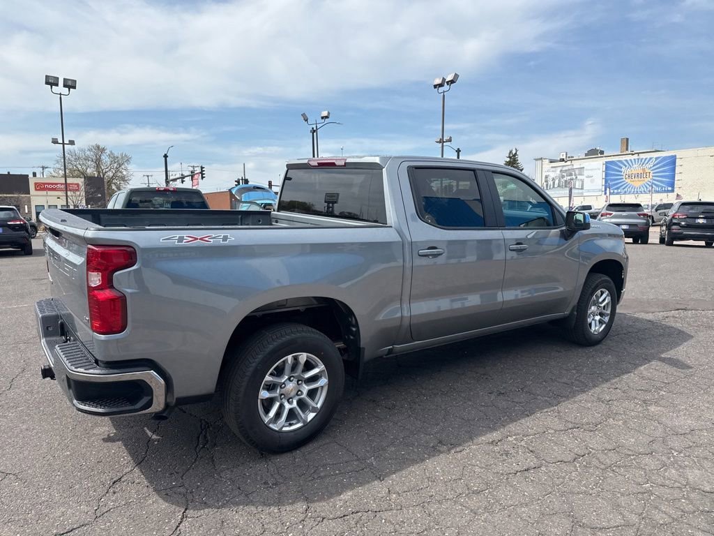 New 2026 Sterling Gray Metallic Chevrolet LT (2FL) image 9