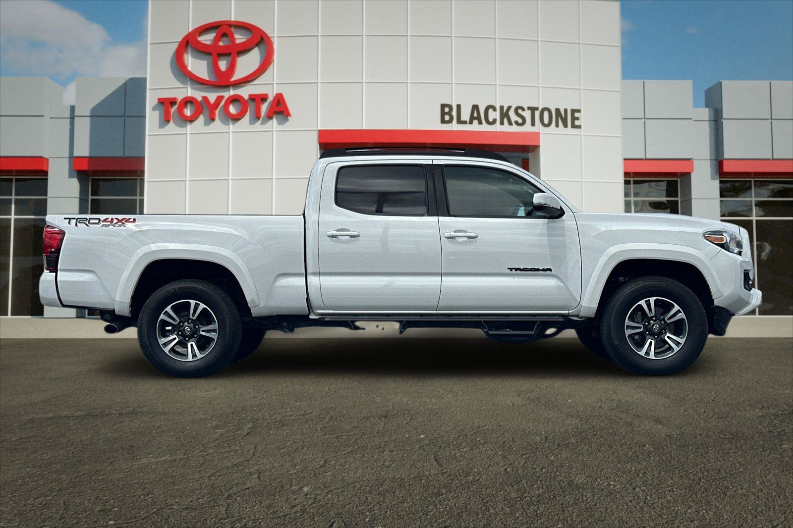 Certified Used 2019 Super White Toyota SR5 image 2
